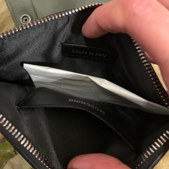 Authentic MOSCHINO Leather 3 in 1 design clip zip Crosby - Picture 13 of 15